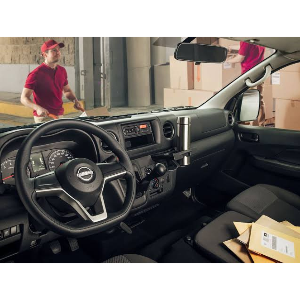 NISSAN URVAN - 12 personas.