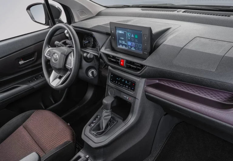 TOYOTA AVANZA - Gris