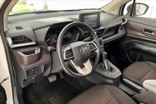 TOYOTA AVANZA - Blanco