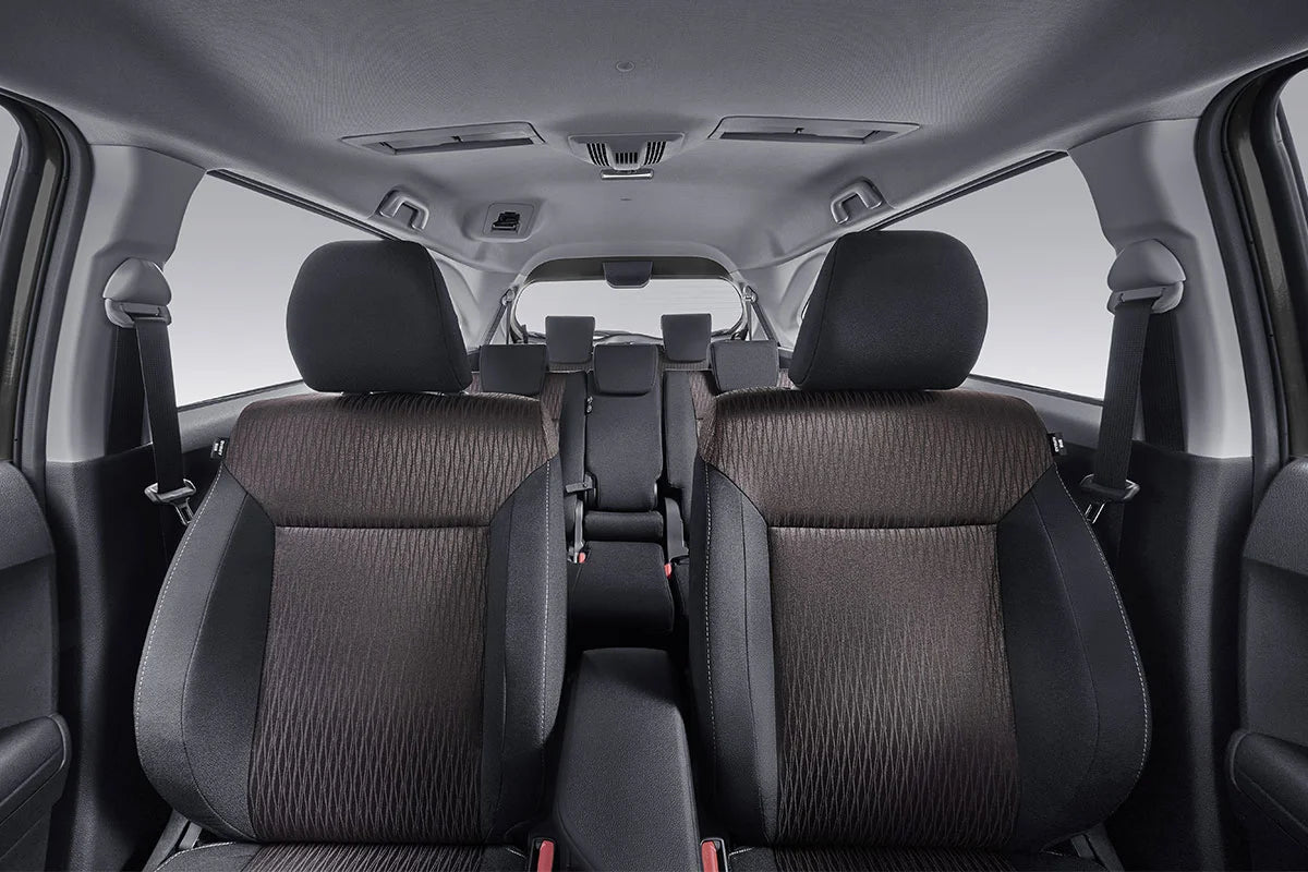 TOYOTA AVANZA - Blanco